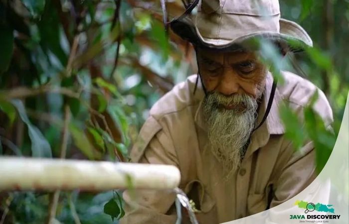 The Man Who Planted Hope on Mount Lawu’s Slopes