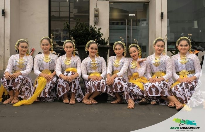 Why Silence Is Sacred in Javanese and Sundanese Society