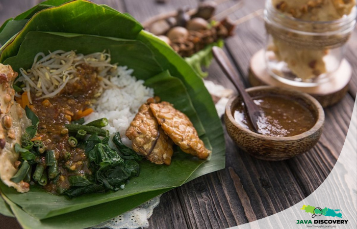Pecel Ndeso The Rustic Solo Dish with Unique Tradition