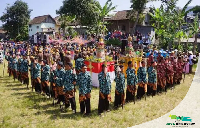 Sedekah Bumi Majalengka Gratitude Community and Rice Season