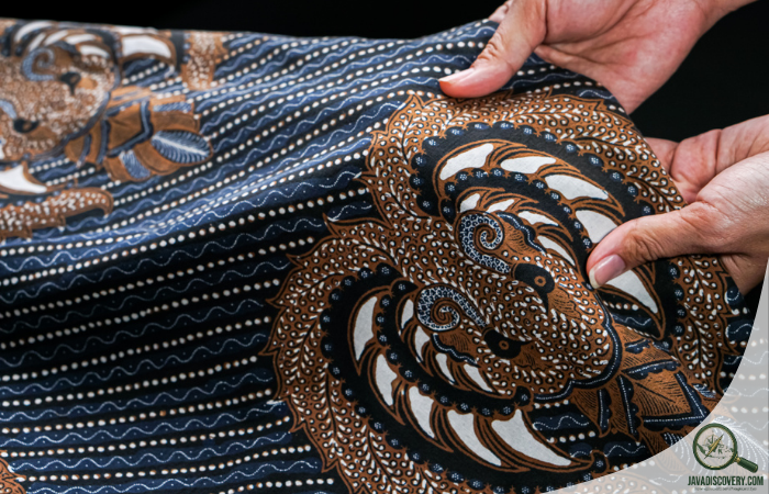Batik as Language Reading Stories in Javanese Cloth