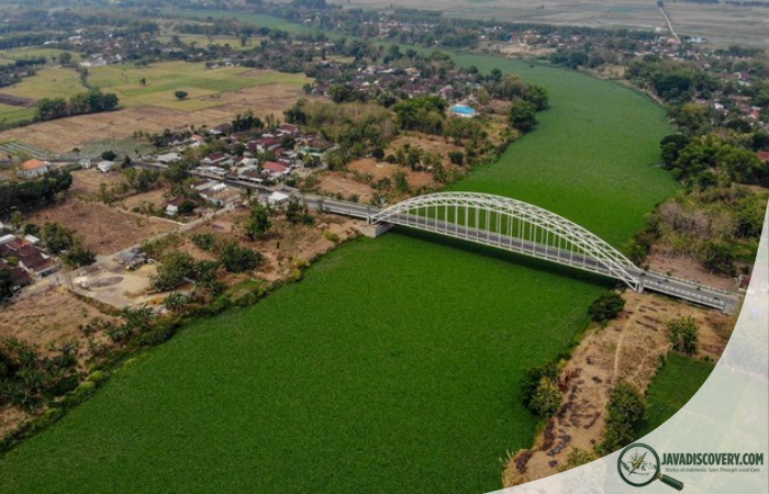 Life Along the Bengawan Solo River Today