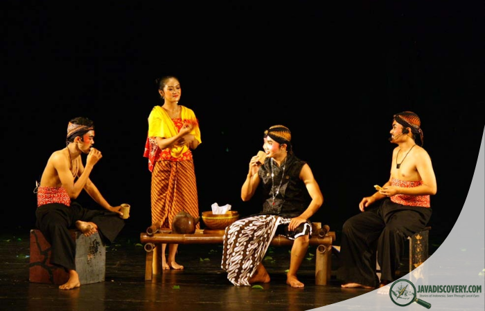 The Concept of Halus and Kasar in Javanese Social Hierarchy (2)