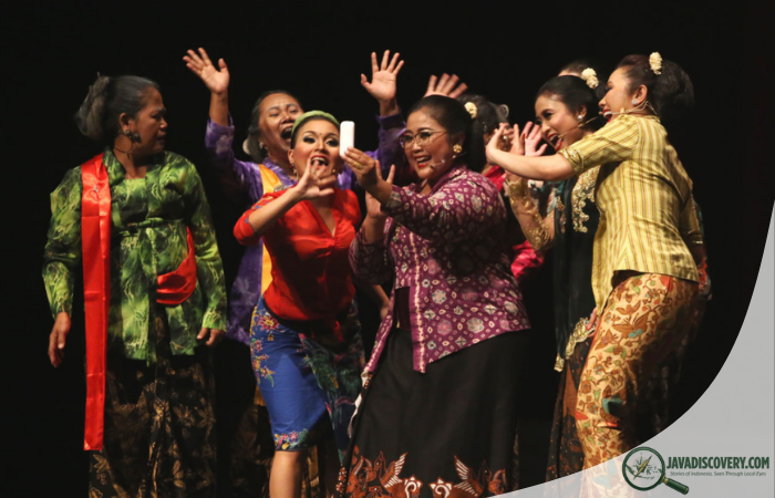 Women of Java Keepers of Culture and Agents of Change