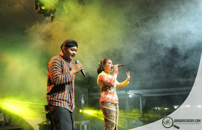 Campursari and the Evolution of Hybrid Music in Java