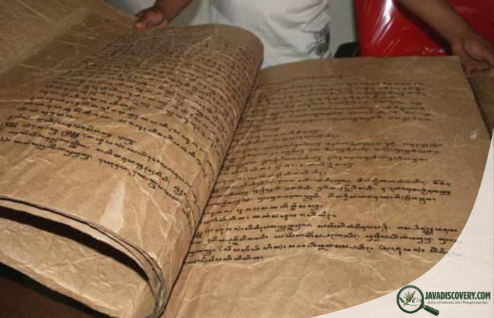 Hidden Archives Preserved Within Javanese Family Lineages