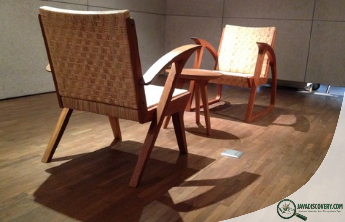 The Grounded Wisdom of Javanese Floor Sitting Philosophy